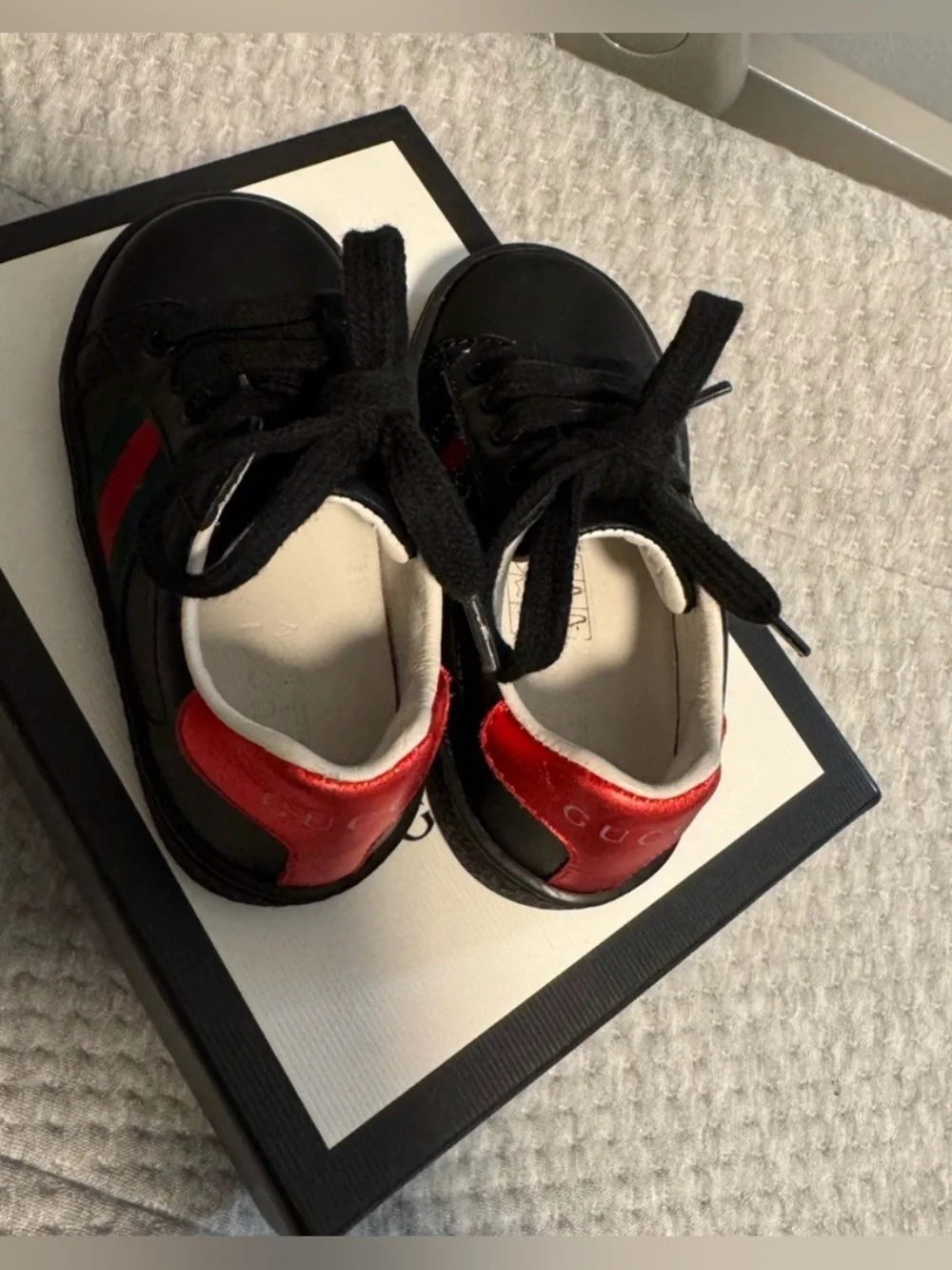 Gucci Infant Toddler Black Sneakers with Green and Red Web Stripe